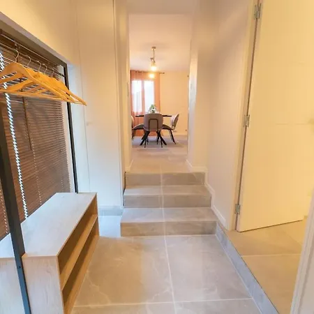 Апартаменты Avec 2 Jacuzzi Balneo, Parking